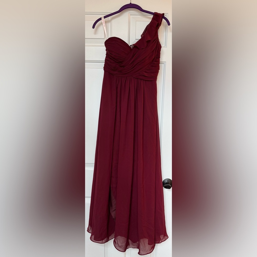 Elegant Burgundy One-Shoulder Dress